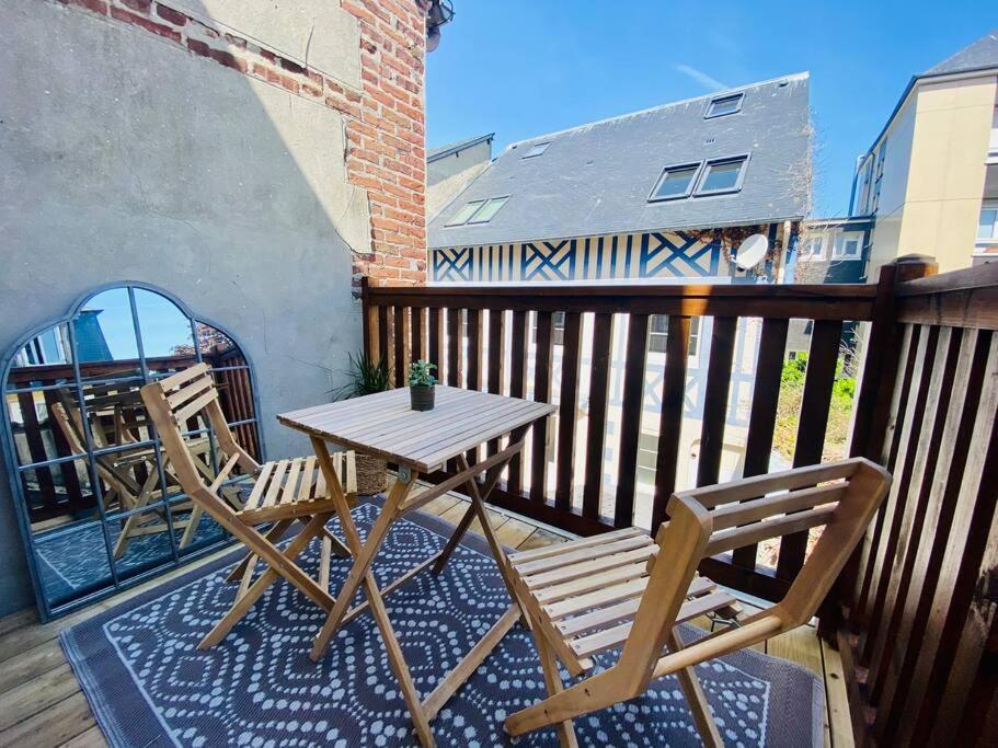 Studio Avec Terrasse A Довиль Экстерьер фото