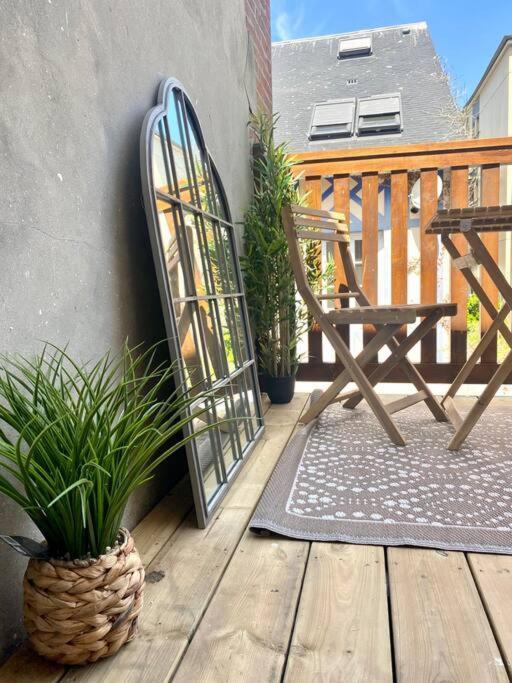 Studio Avec Terrasse A Довиль Экстерьер фото